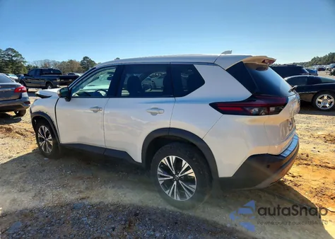 2021 Nissan Rogue Sv z USA, uszkodzony, nr VIN 5N1AT3BA5MC848006